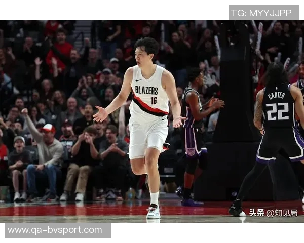 白帝季前赛表现惊艳怀特22分钟内高效砍下16分7板5助3帽