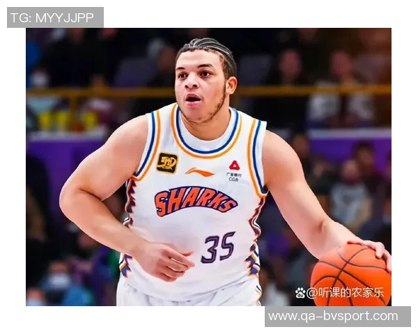 克拉克斯顿全能表现闪耀赛场17分9板7助4帽助球队取得胜利 克拉克斯顿全能表现闪耀赛场17分9板7助4帽助球队取得胜利